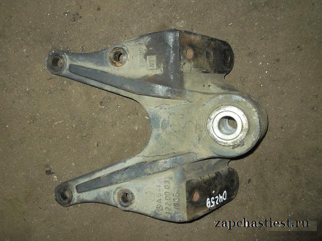 Кронштейн рессоры RH Mercedes Benz 9413220003