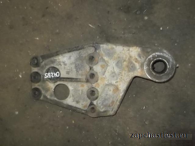 Кронштейн рессоры RH Mercedes Benz 9493220203