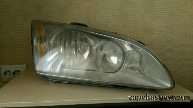 Фара Ford Focus 2 (дорестайлинг)