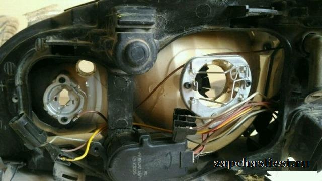 Фара Ford Focus 2 (дорестайлинг)
