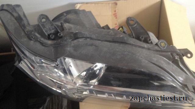 Фара передняя правая на автомобиль lexus RX270/35