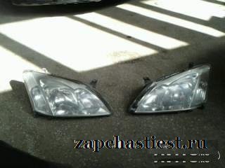 Продаю левую фару Corolla 2004 хетчбек