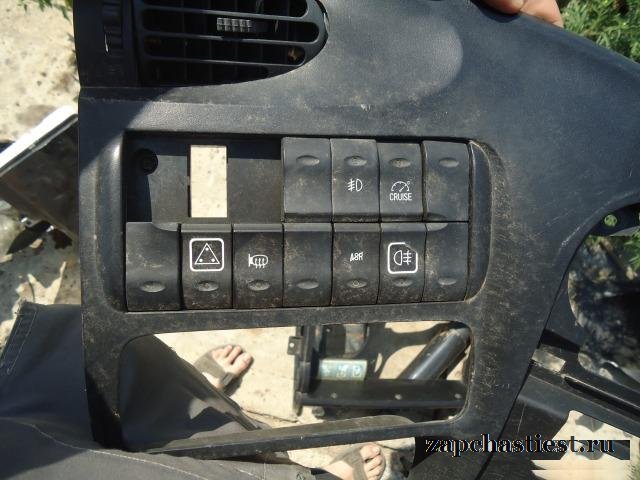Панель с кнопками Hyundai HD 500 2011