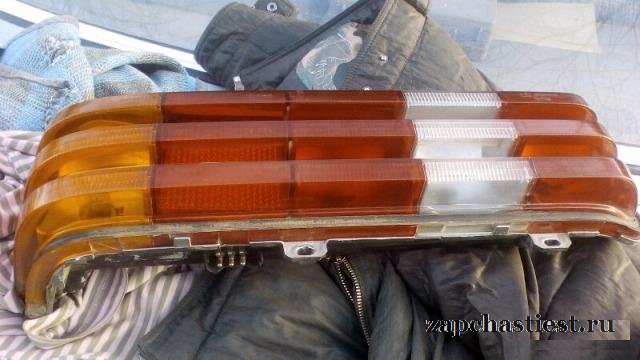 Фонарь задний W123