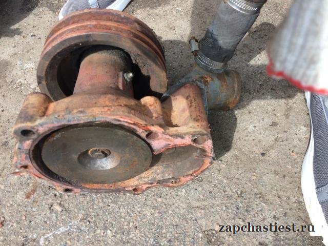 Водяная помпа на двигатель А-41 дт-75 дт