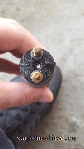 Топливная форсунка Cummins QSB 6.7 3976372