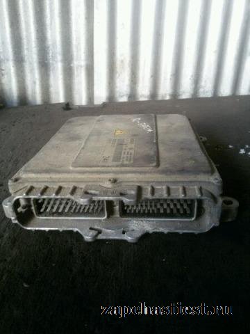 Блок управления двигателем Renault 0281010966