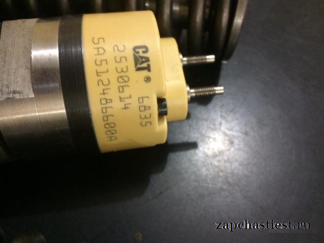 Продам две форсунки на CAT C18, 2530614