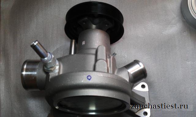 Помпа водяная Hyundai HD160 HD170 2510084402
