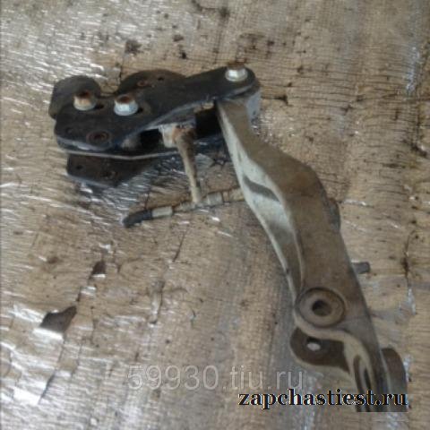 Кронштейн кабины с замком 5010552052 / Renault
