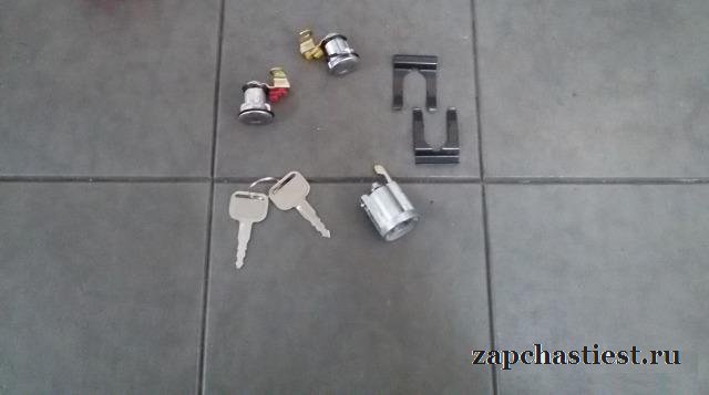 Комплект замков Isuzu NQR 75 8970352941 Исузу
