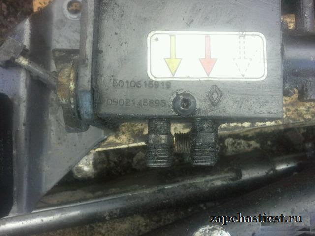 Насос подъёма кабины Renault Magnum (5010615919)
