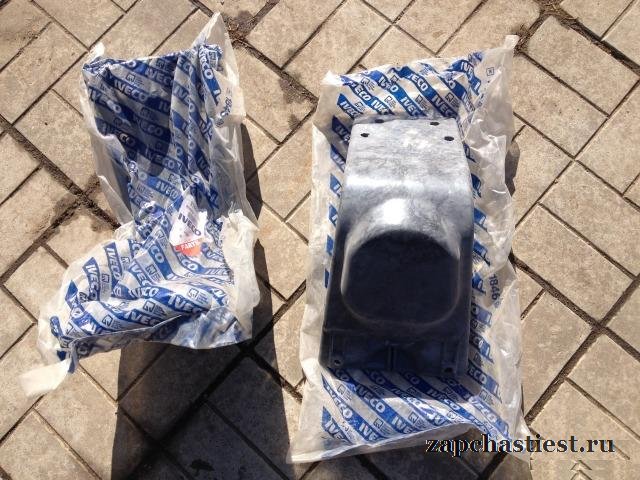 Кронштейн подножки Ивеко Еврокарго 8142988