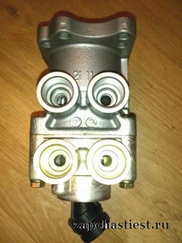 Главный тормозной кран DAF 65/75/85/95 XF/Даф