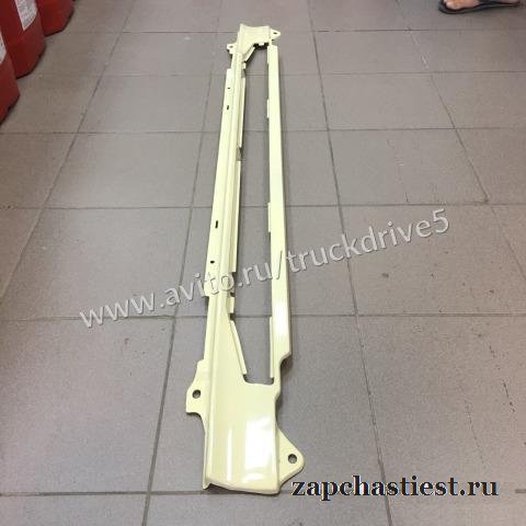 Решетка радиатора средняя металл scania 18400279