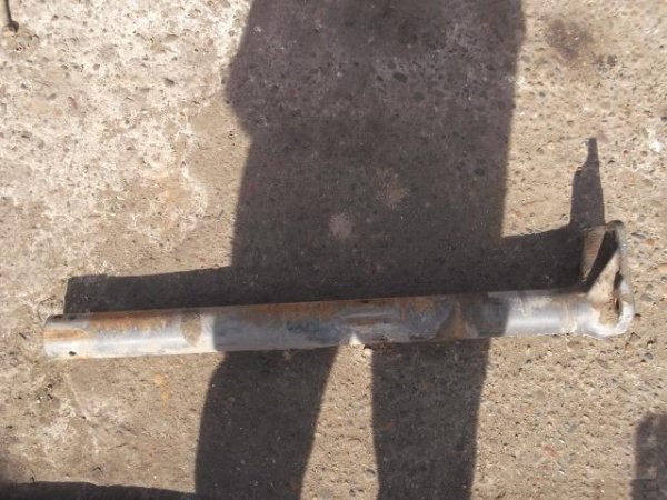Кронштейн крыла сзади Mercedes Benz 9305208533