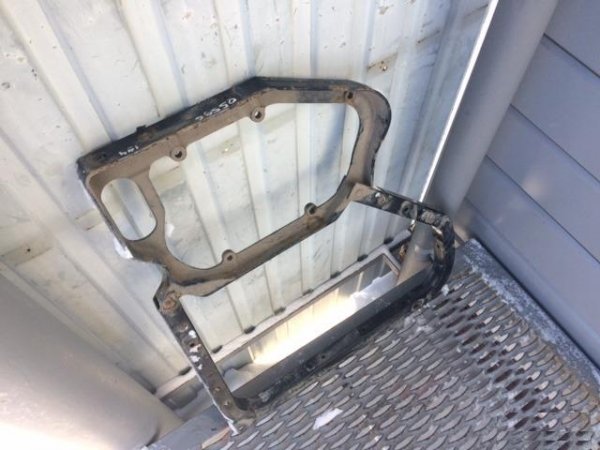 Кронштейн крепления крыла RH Volvo 20950558