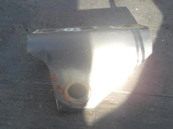 Кронштейн крепления амортизатора Iveco 8189417