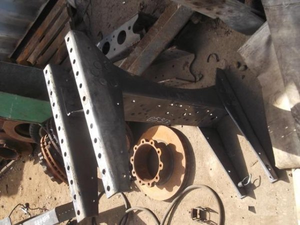 Траверса рамы поперечная Renault 7420466873