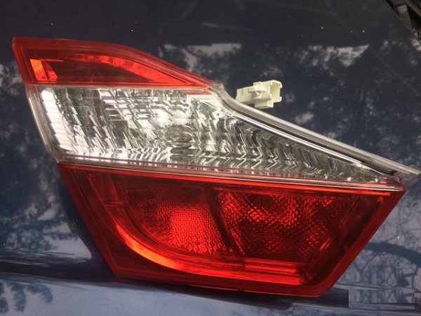 Toyota Camry фонарь задний левый багажника