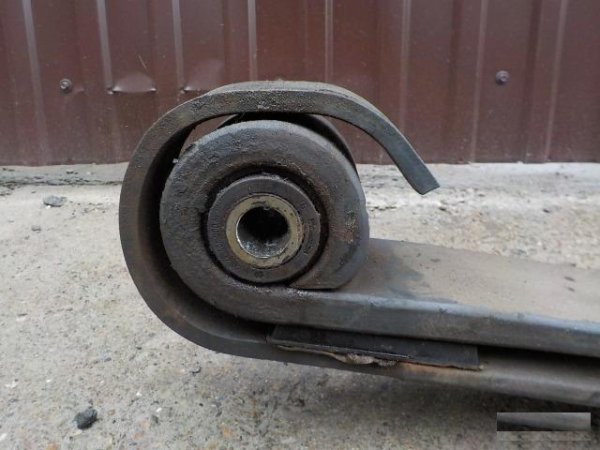 Рессора передняя Mercedes Benz A0003200202