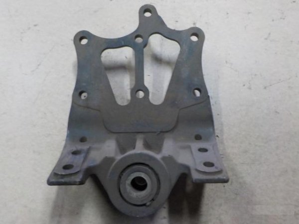 Кронштейн рессоры Mercedes Benz 9413200170