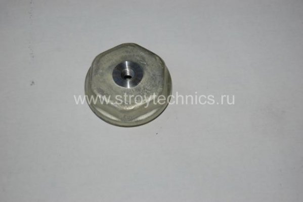 Крышка ступицы опорного катка (71-3204020-02)
