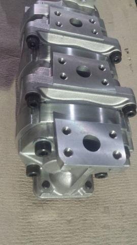 Насос для экскаватора Komatsu 705-86-14000