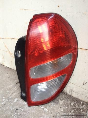 Фонарь задний правый Daihatsu Sirion