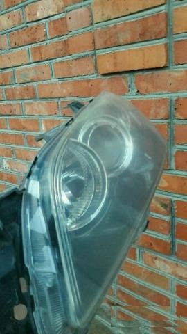 Продаю фары Мазда3 2008
