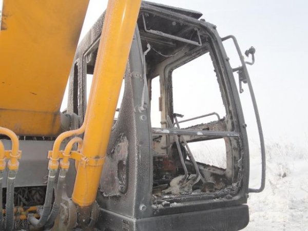 Продам кабину на Hyundai 290 LC-7a