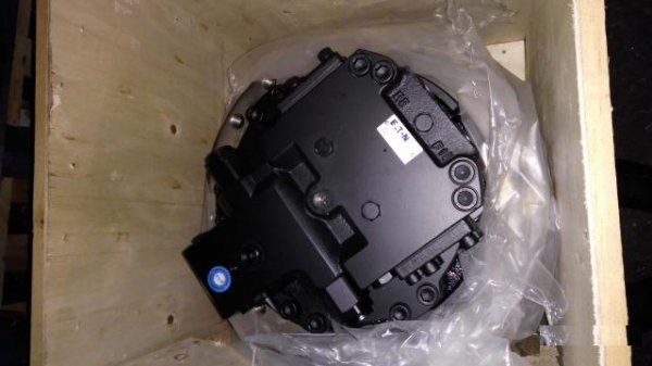 Редуктор хода Hyundai 320, 31N9-40020