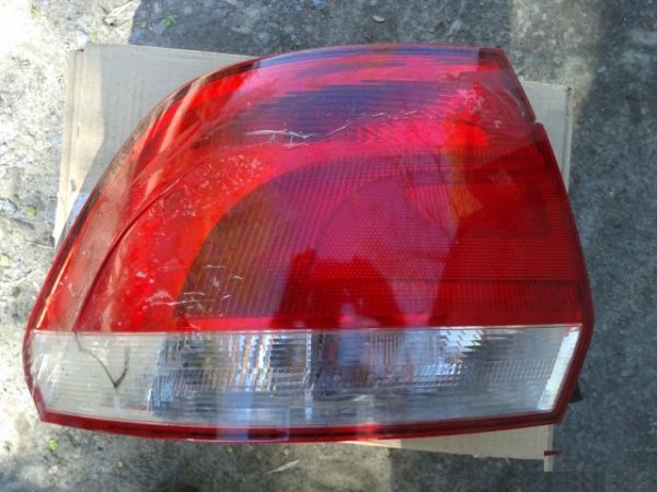 Фонари задние Фольксваген Поло седан-VW polo sedan