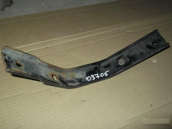 Кронштейн спойлера Volvo 8191568