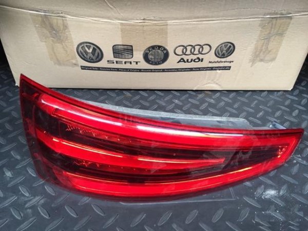 Фара задняя левая audi q3