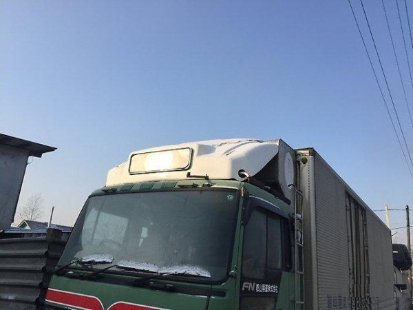 Спойлер на Hino 99г. в
