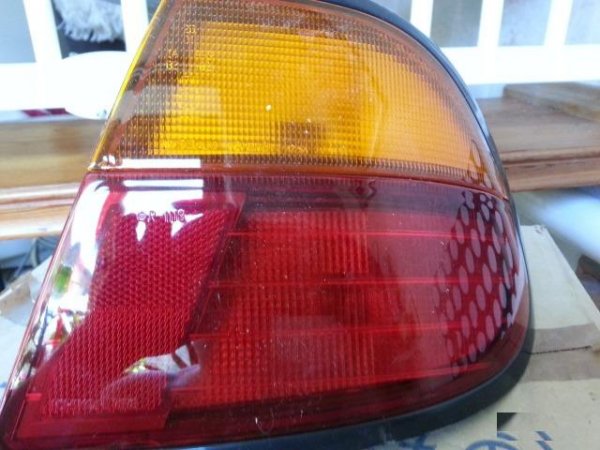 Фонарь задний правый Nissan Almera N15