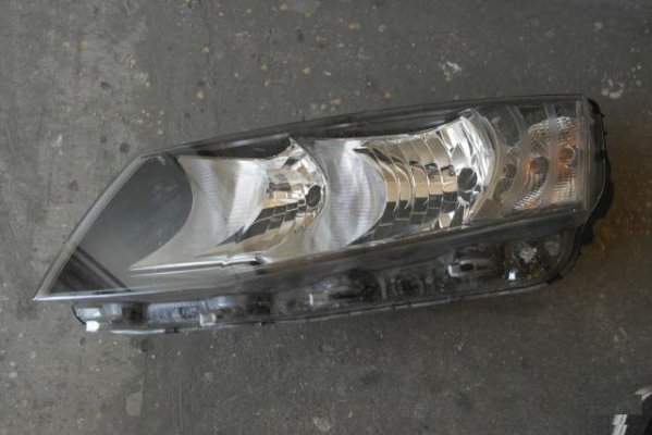 Продаю фару skoda Octavia А7