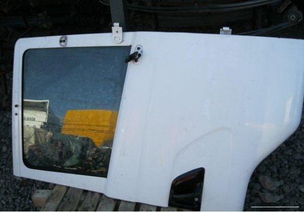 Продам двери Scania P скания