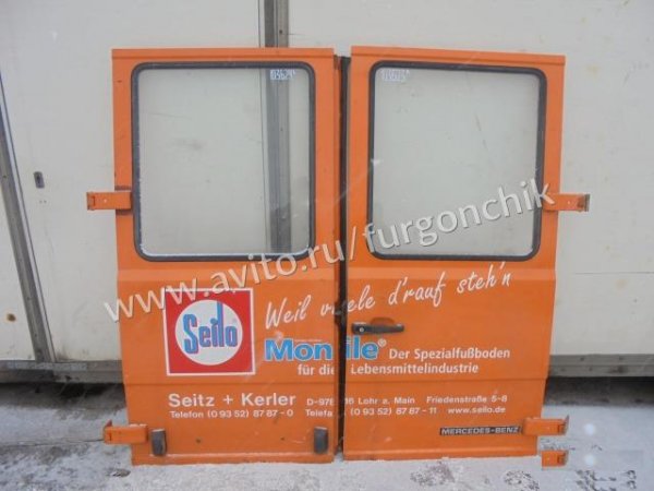 Двери задние на Mercedes Vario, 609D