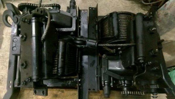 Двери окна военного образца для кунга лебедки на Г