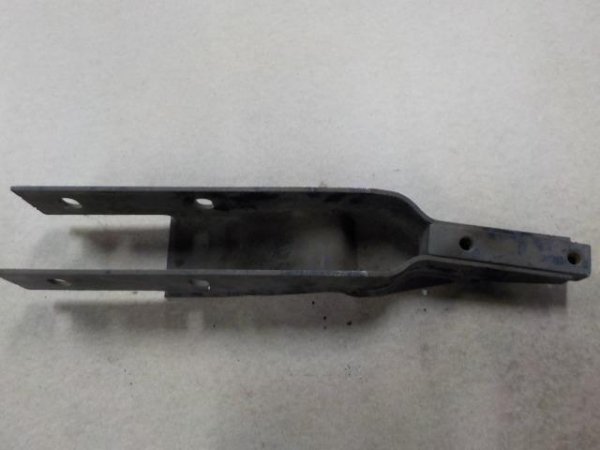 Кронштейн кабины Mercedes Benz 9428900316
