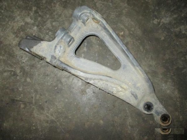 Мв Mercedes Кронштейн кабины 9403171601
