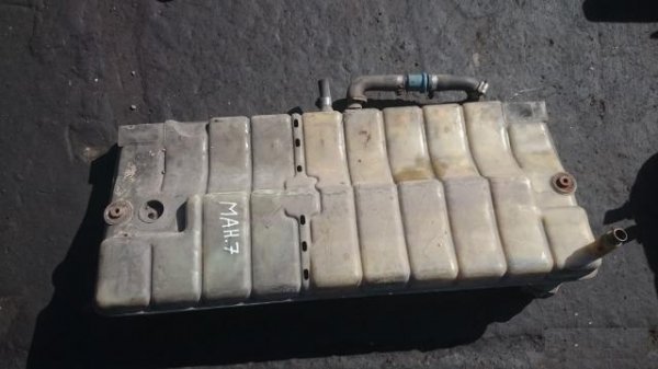 Бачок расширительный MAN 81061026098