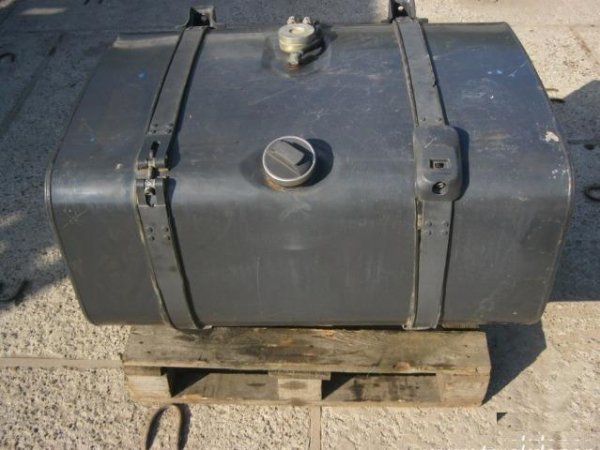 Топливный бак 300 л стальной A1040 B700 C505 в
