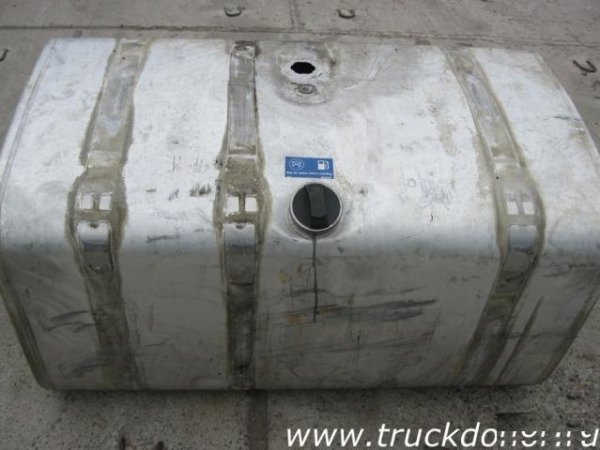 Топливный бак 500 литров A1265 B700,4 C670,4