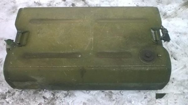 Баки топливные 125, 115, 100л. переносные с ручкам