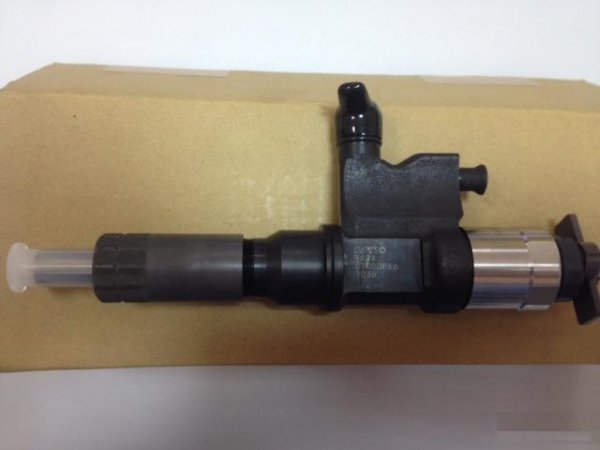 Форсунка Denso для двигателей isuzu 6HK1, 4HK1