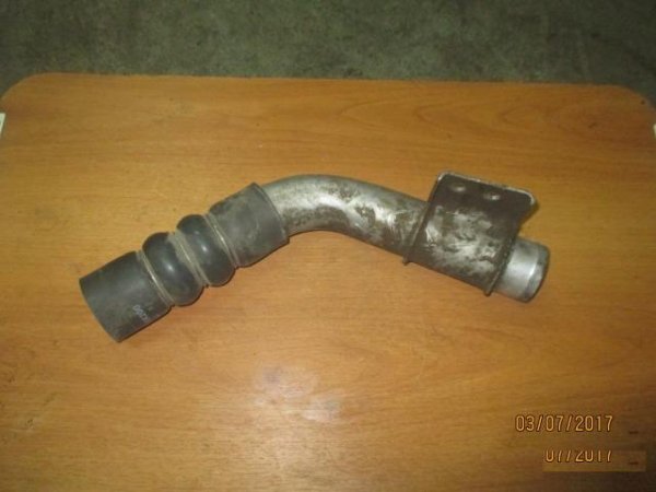 Патрубок интеркулера Hyundai HD 35-78 2003) Хундай