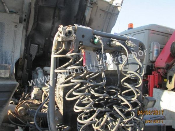 Кронштейн перекидок - Volvo FM9 / FH12